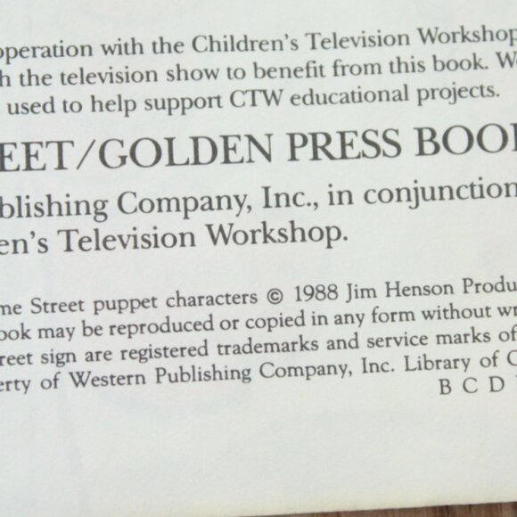 Vintage Sesame Street - A Little Golden Book - Picture 2 of 2